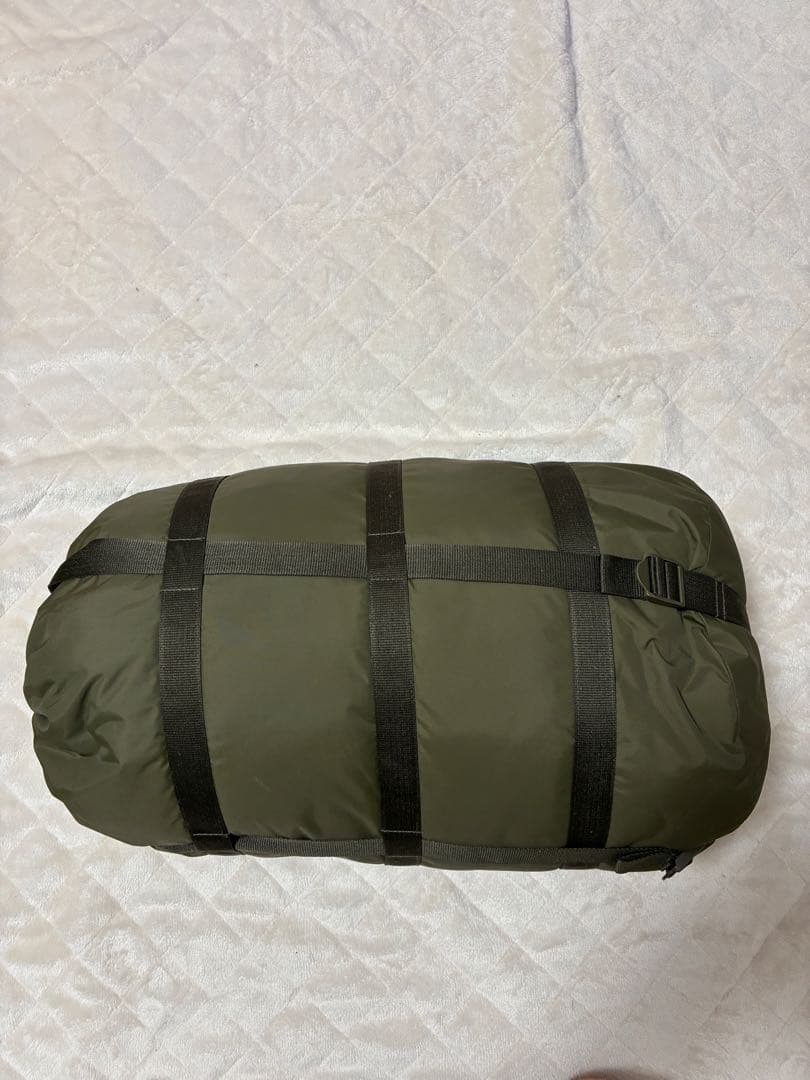 CARINTHIA DEFENCE 4 カリンシア　寝袋 オリーブグリーン