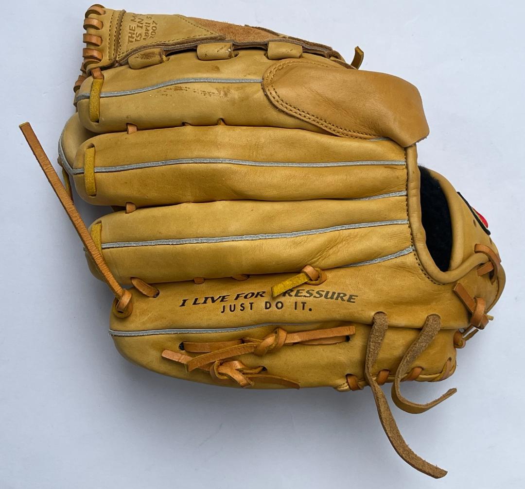 NIKE 一般軟式投手用グローブ 松坂大輔 限定モデル 右投げ用 当時物 即戦力