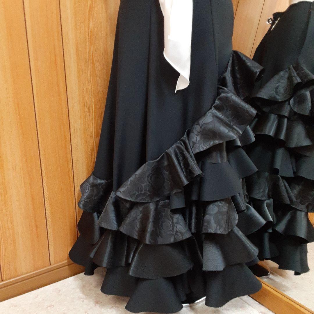 フラメンコ衣装　☆ファルダのみ　ブラックファルダ　豪華3段フリル