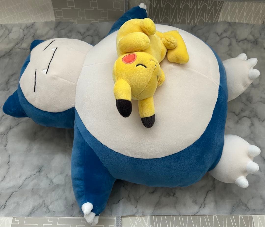 ポケモンぬいぐるみ　カビゴン&ピカチュウ