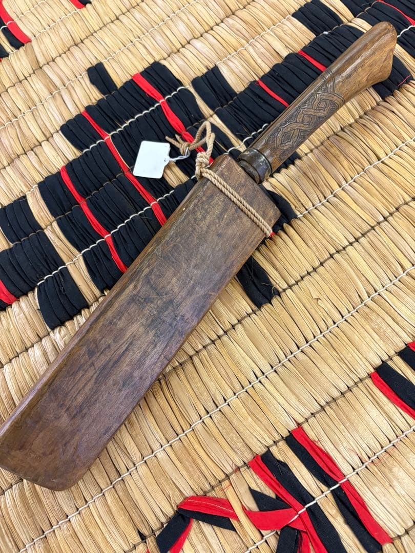 アイヌ　タシロ　山刀　上川アイヌ　木彫り　鱗彫り　龍馬特撰　土佐打ち刃物