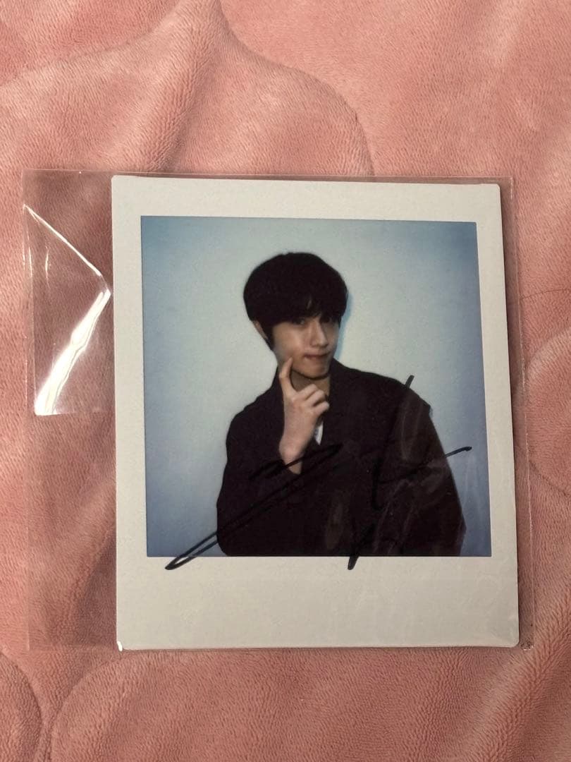 ヒョンソク CIX サイン入りポラロイド