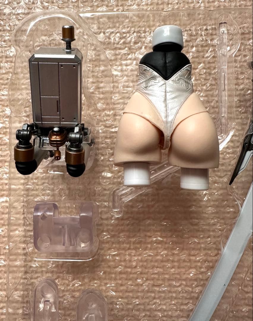 ＜ヨルハ 二号 DX版＞ニーア オートマタ PLAY ARTS改 【オマケ付き】