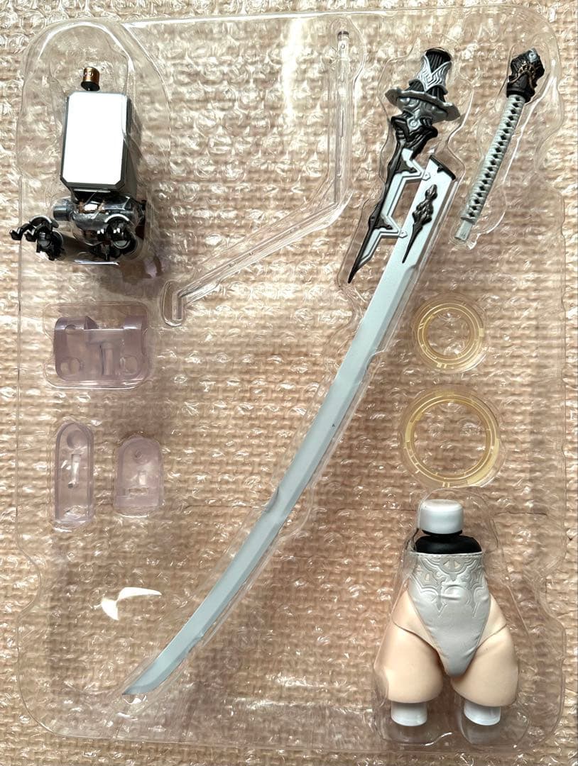 ＜ヨルハ 二号 DX版＞ニーア オートマタ PLAY ARTS改 【オマケ付き】