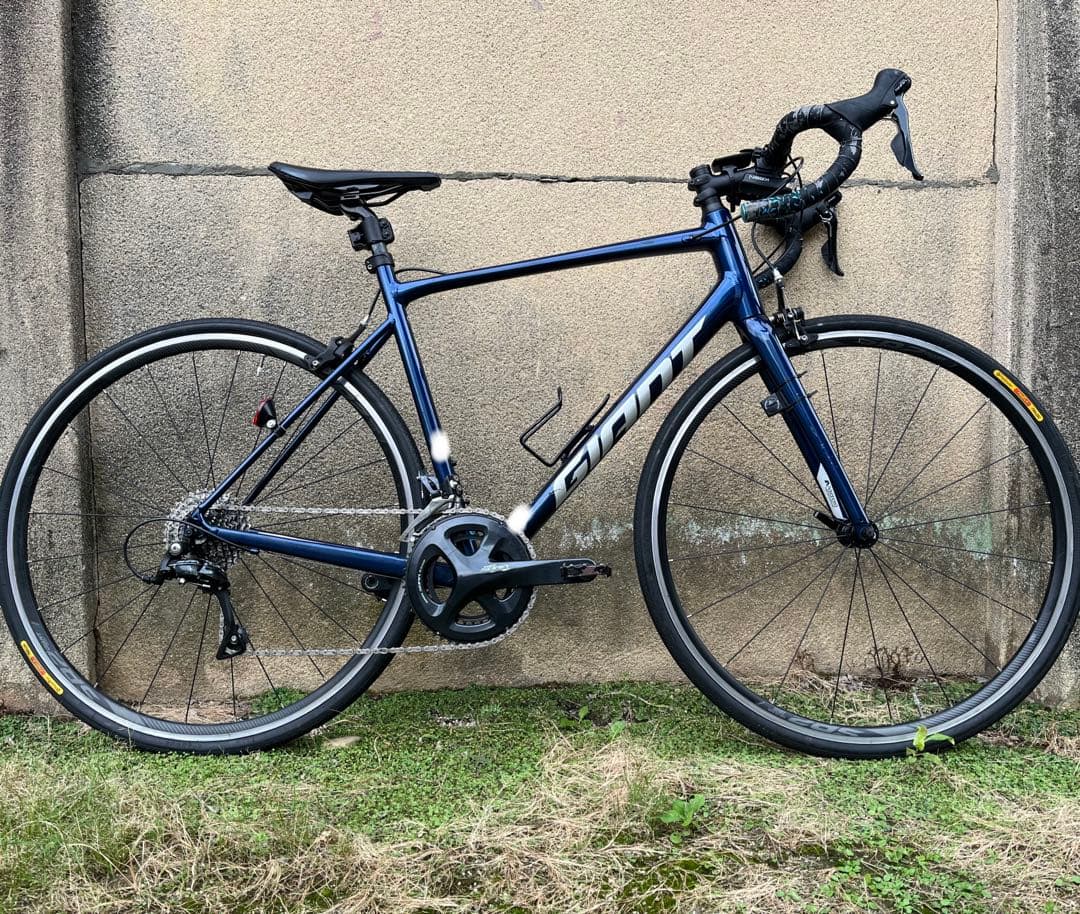 GIANT ロードバイク　CONTEND フルSORA