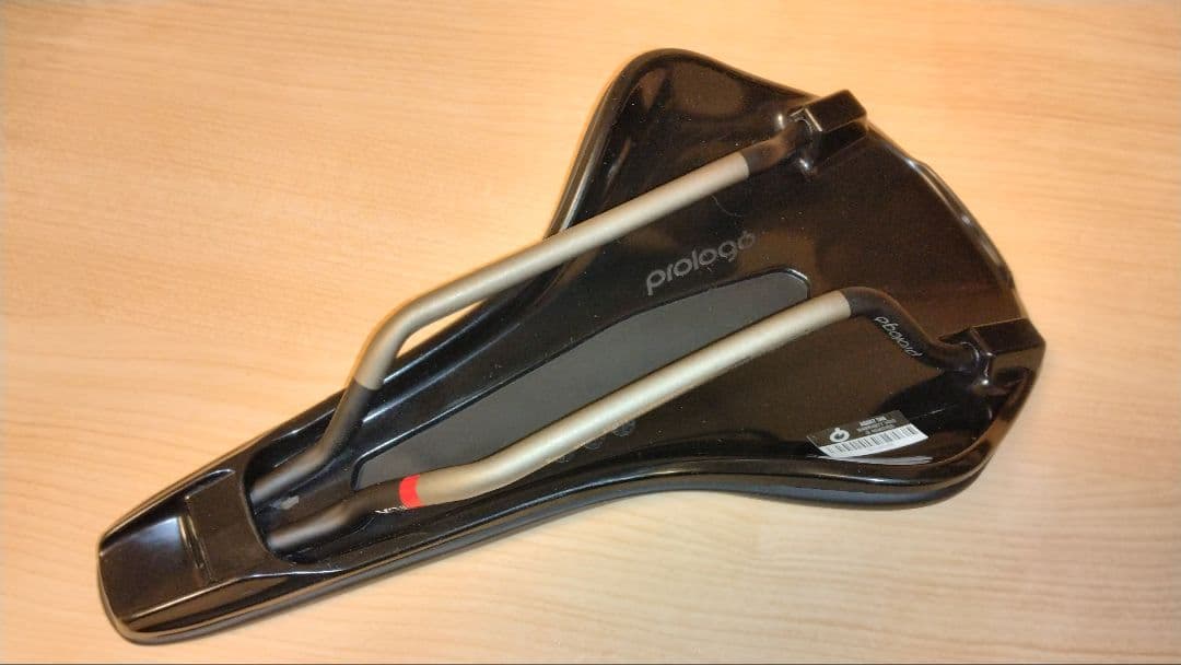 Prologo Nago プロロゴ ナゴR4 Tirox サドル