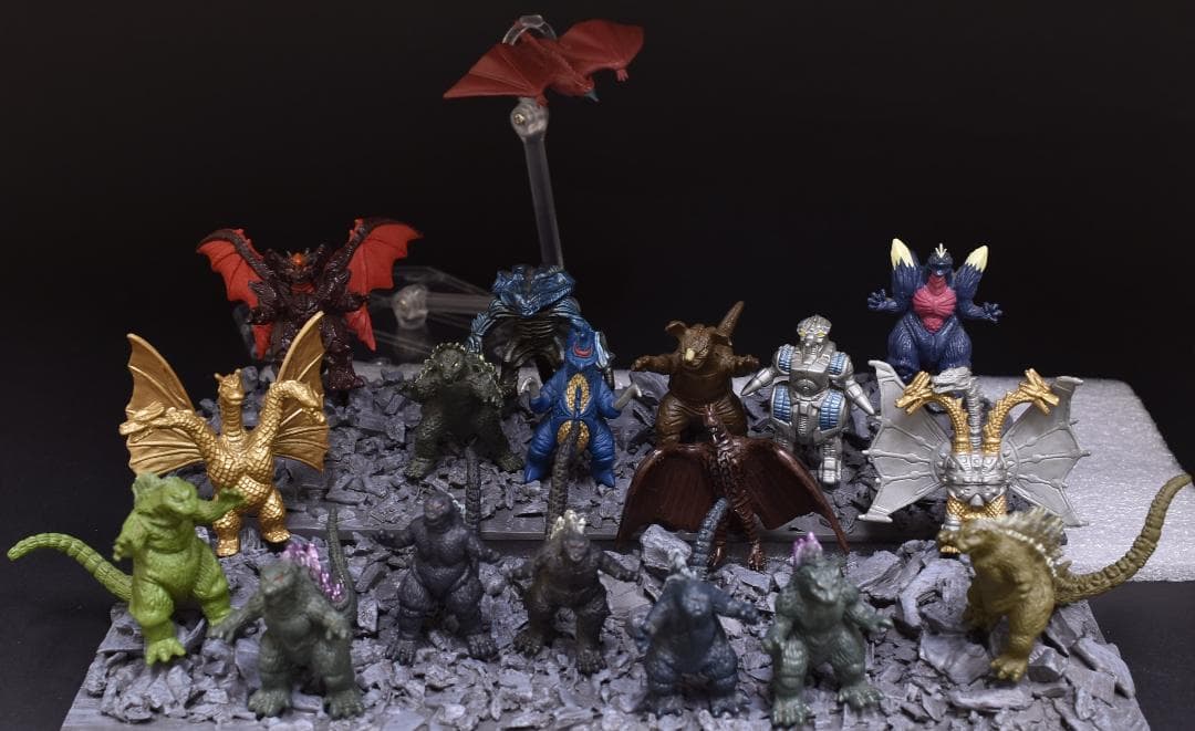 中古　食玩 ゴジラ王国１7体セット　本体のみ