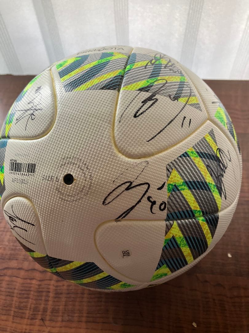 福島ユナイテッド 2016年 サインボール　adidas サッカーボール