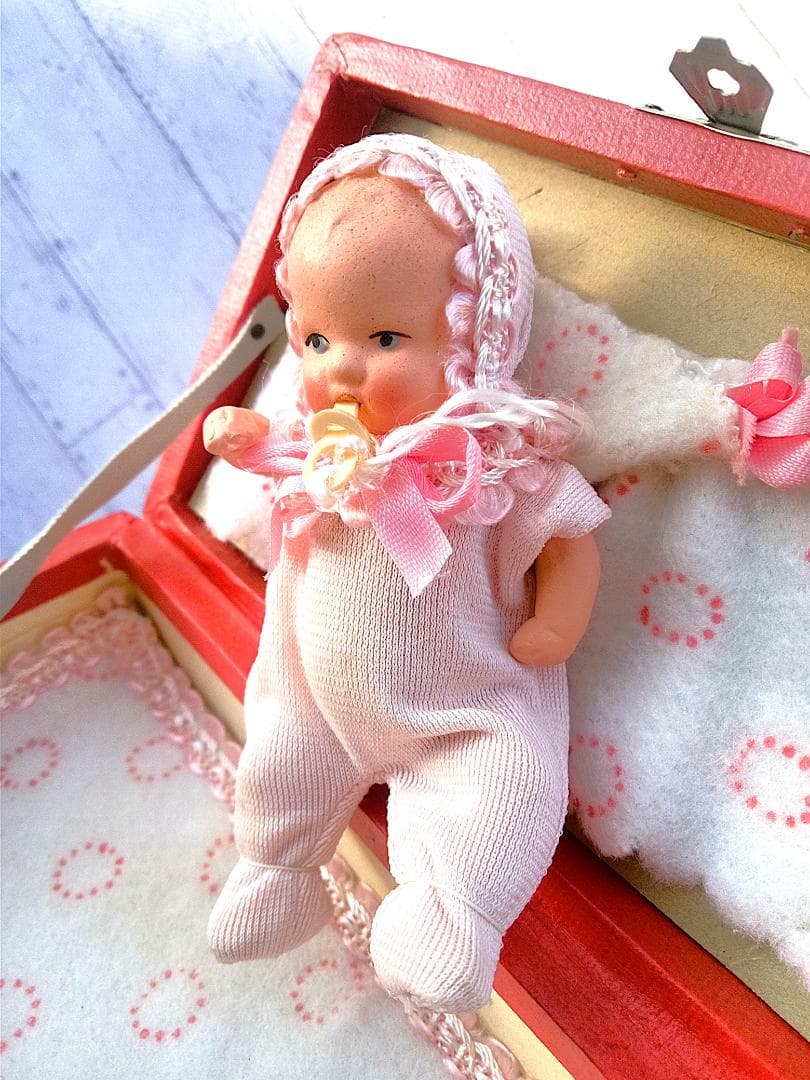 ★旅するベビーさん　ドイツ生まれのアンティーク　小さいビスクドール　ヘルトヴィヒ