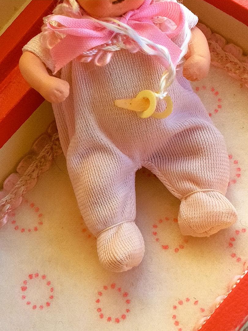 ★旅するベビーさん　ドイツ生まれのアンティーク　小さいビスクドール　ヘルトヴィヒ