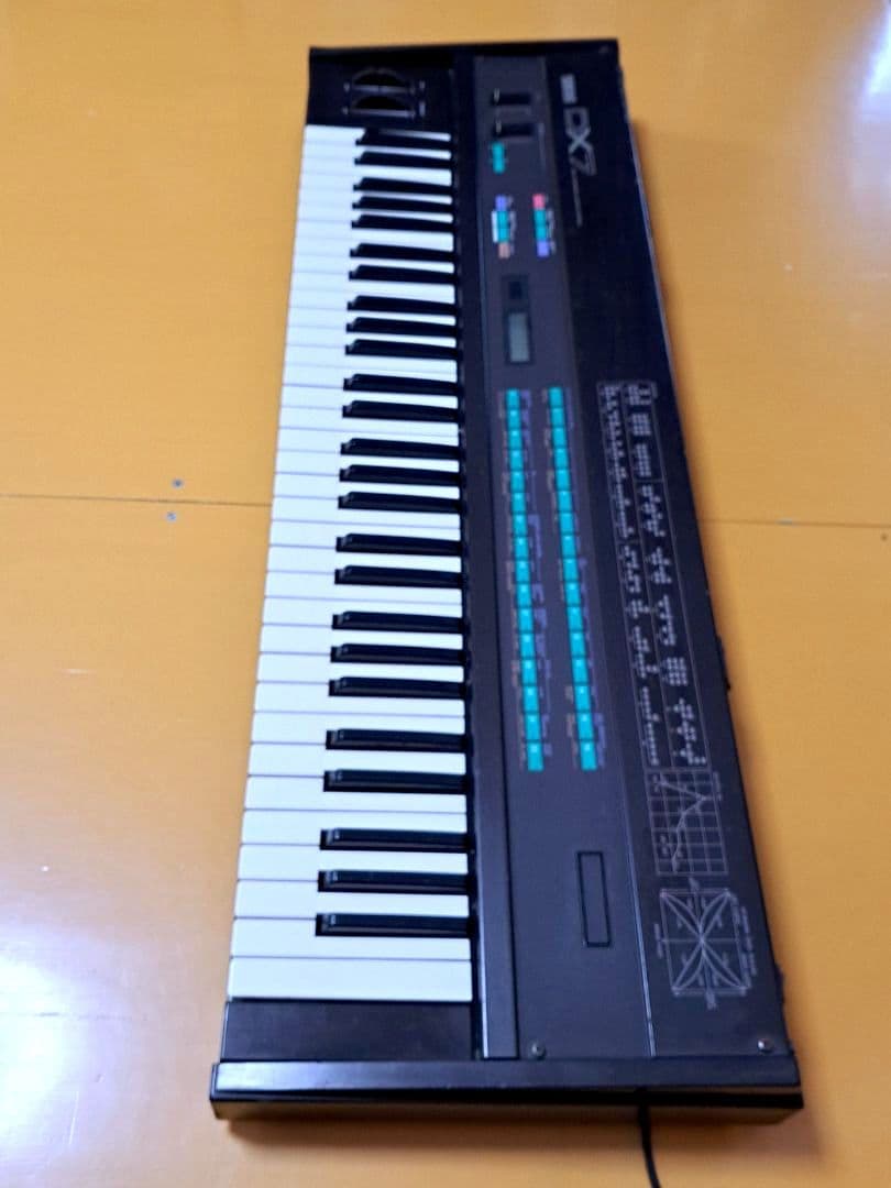 【歴史的名機】YAMAHA DX7 シンセサイザー