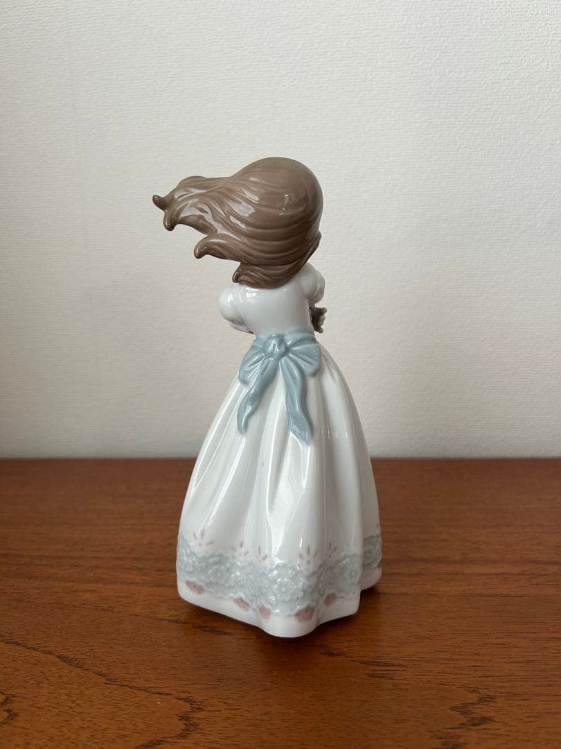 LLADROリヤドロ「さわやかな風」美品・箱無し