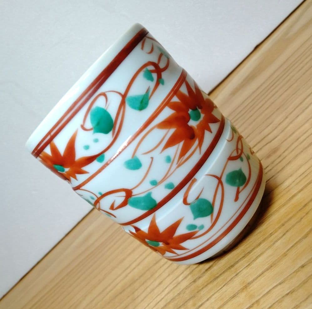 ☆ 加藤卓男 人間国宝 赤絵湯呑