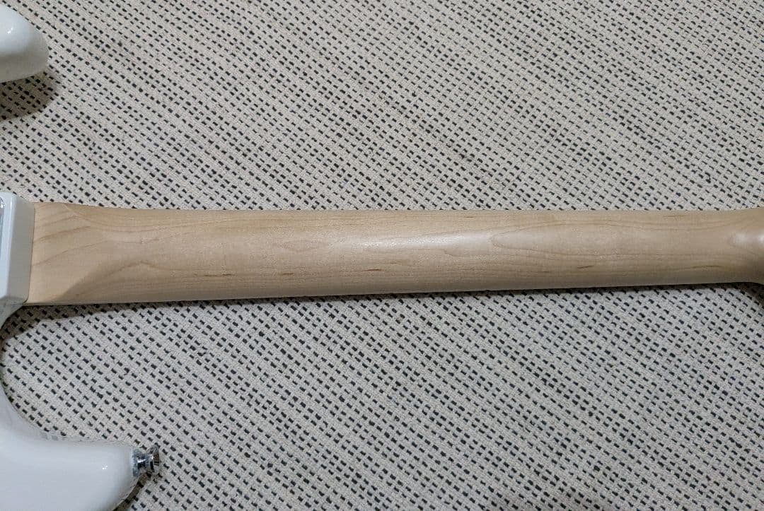 ギター Squire by fender stratocaster mod white