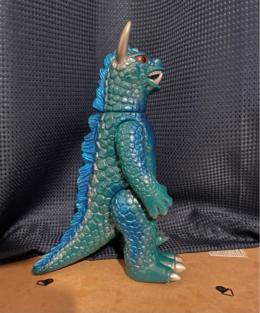 trash goodz 二本角怪獣　 パチ怪獣　ゾルメン　izumonster