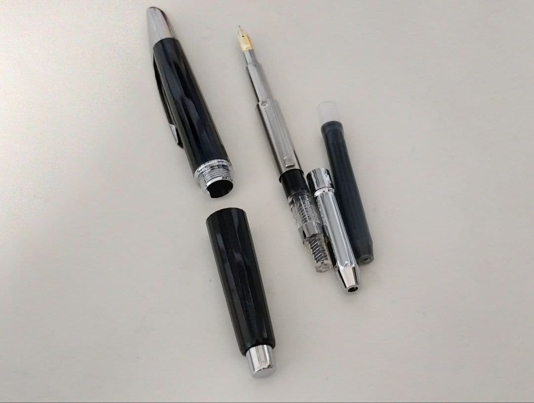 パイロット キャップレス 多面体 14K 細字F 廃番 レア