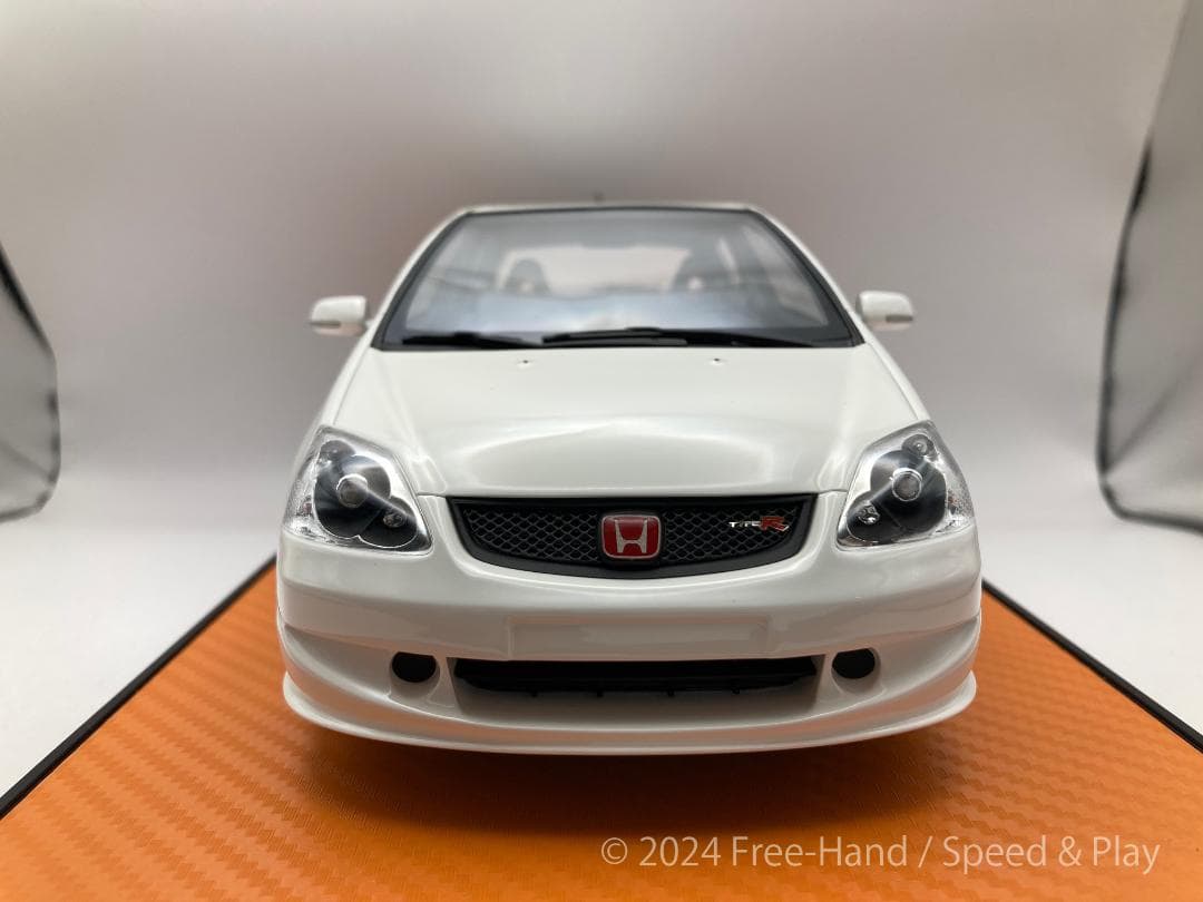 HONDA CIVIC Type R(2004)1:18 レジンカー　限定モデル