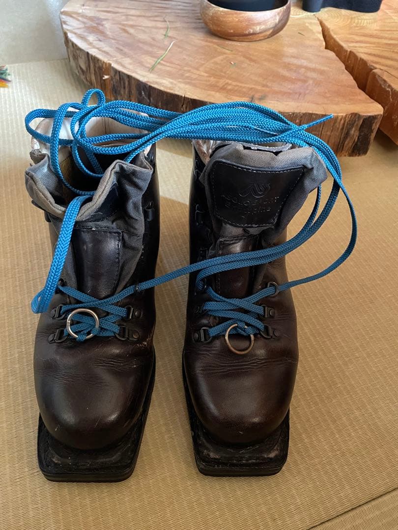 アゾロ　ASOLO テレマーク　26〜26.5