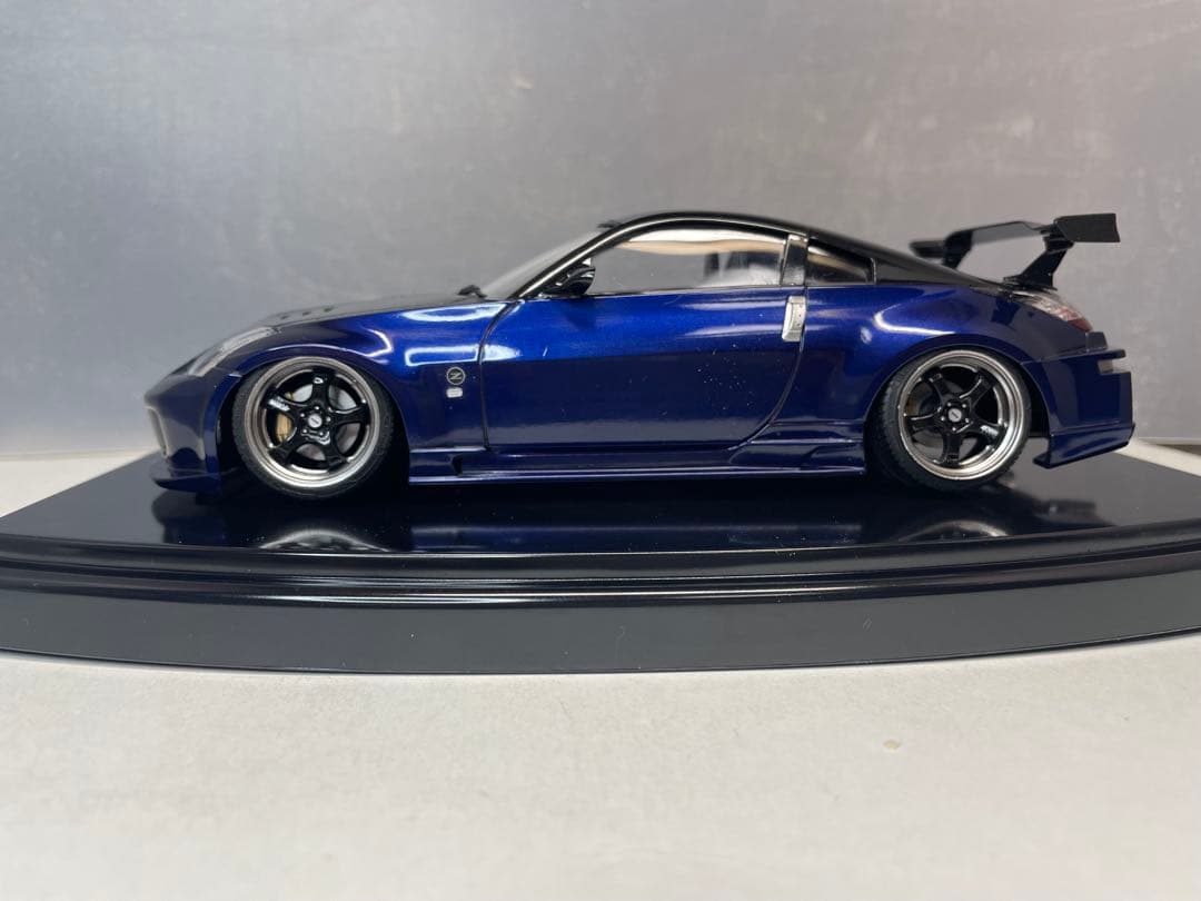 アオシマ1/24プラモデル完成品　Z33フェアレディZ