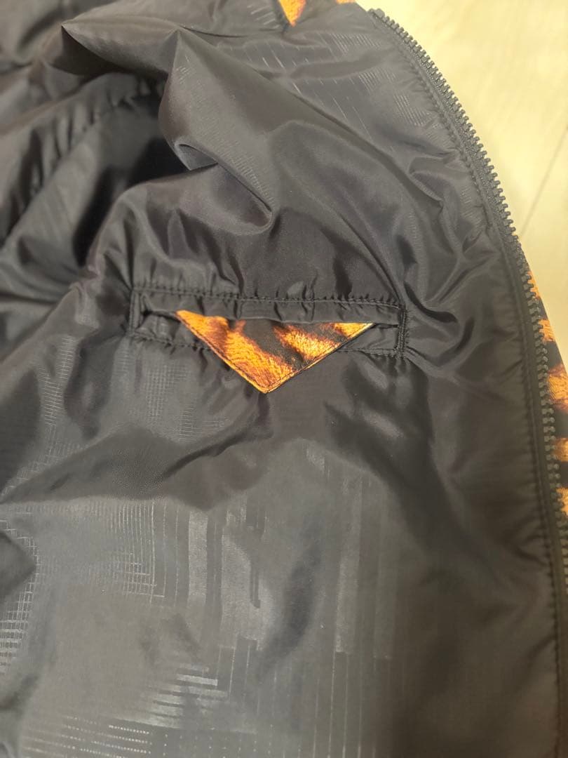 バートン　レアものスノーボードウェア　虎柄