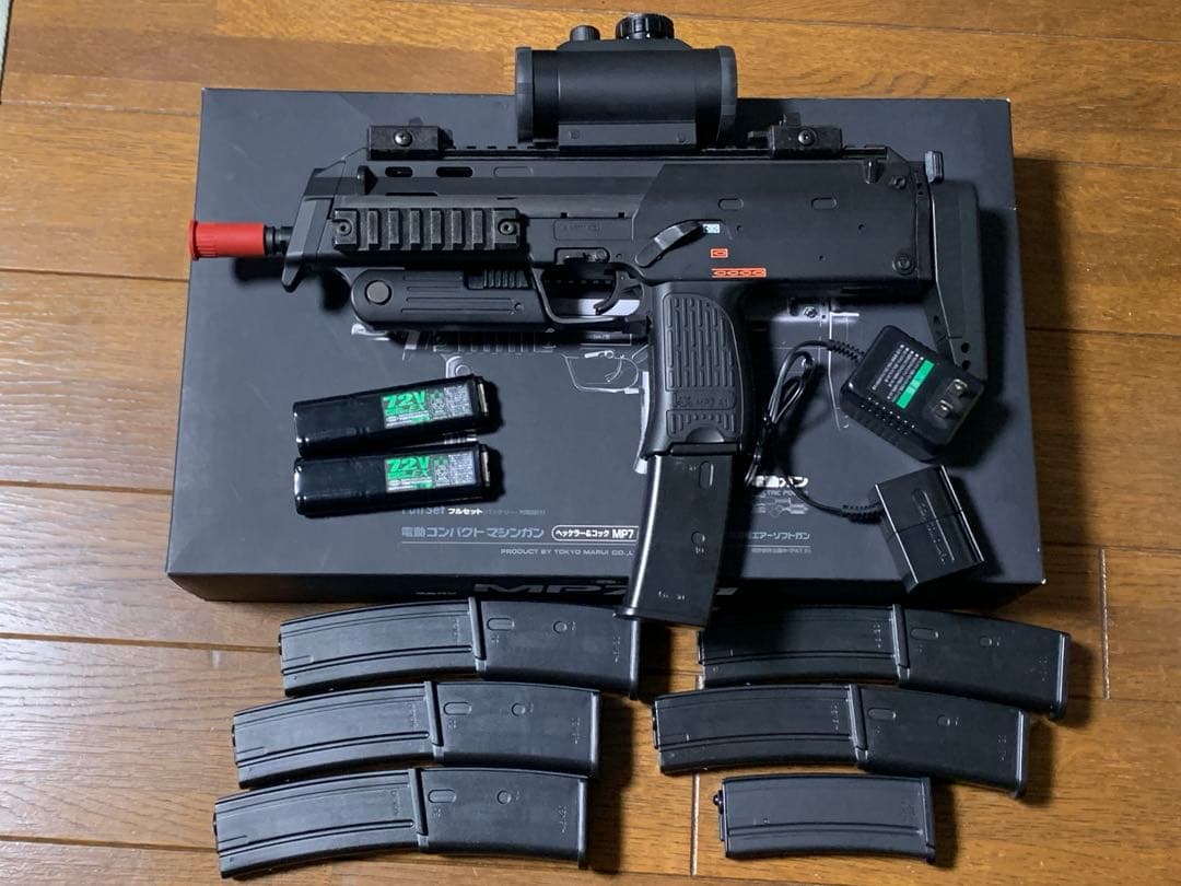 【動作確認済】東京マルイ MP7A1 電動ガン (スコープ、拡張マガジン6本付）