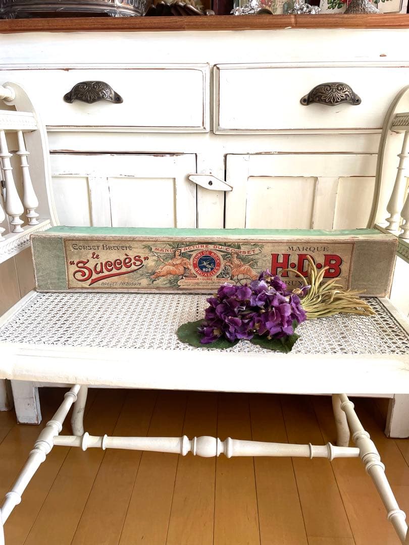 ♡ 希少　ベルギーアンティーク　コルセットボックス① ミューズ　ヴィクトリアン