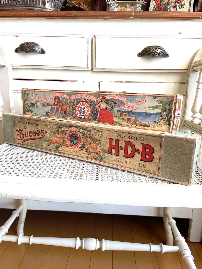 ♡ 希少　ベルギーアンティーク　コルセットボックス① ミューズ　ヴィクトリアン