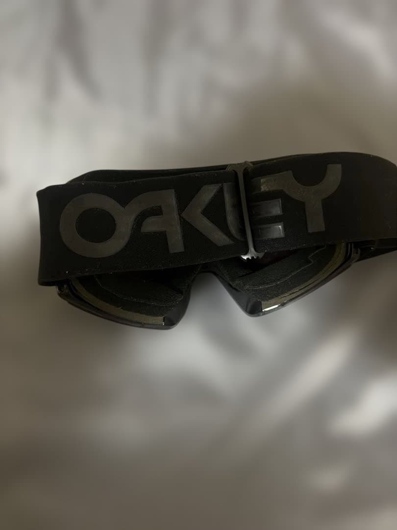 R*n様 オークリー　スノーゴーグル