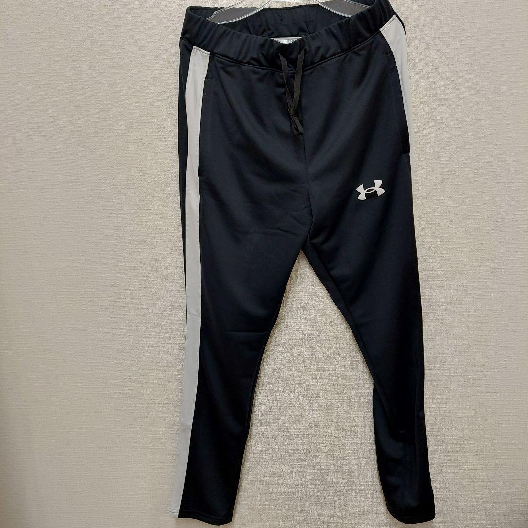 アンダーアーマー ジャージ上下セット 1357139-001 XLサイズ