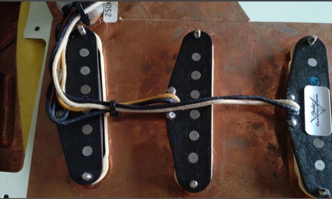 ギター FenderJapan ST62-70TX pick up jazzy cat