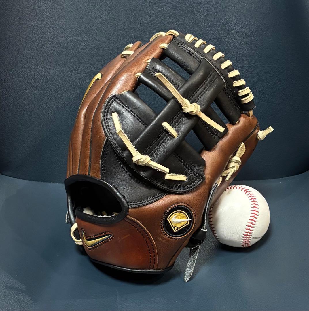 【匿名配送】激レア　ナイキ　海外モデル　内野手用　オーダー風カスタム