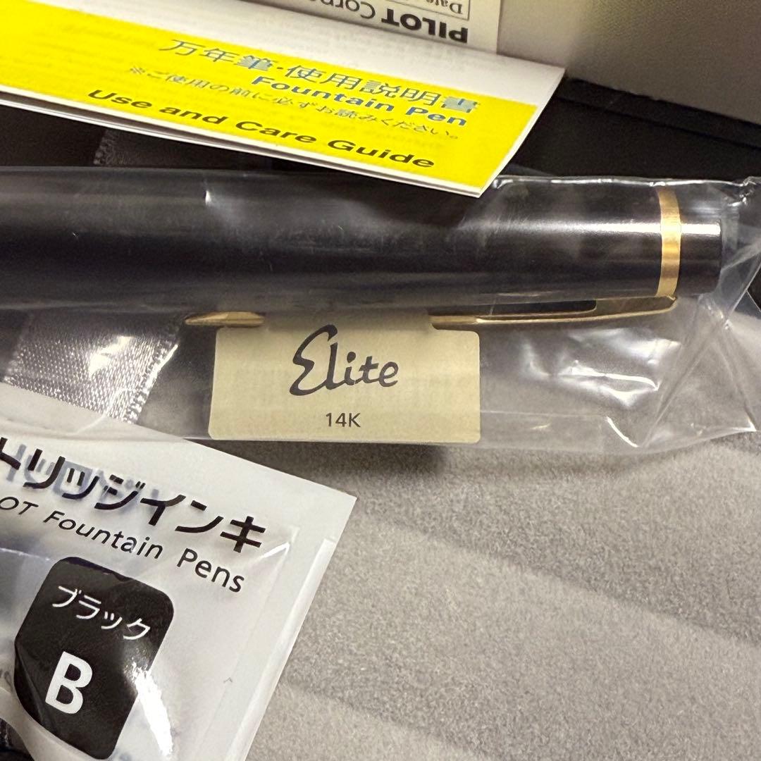 【未開封】パイロット万年筆 ブラック 中字 FES-1MM-B-M/14K