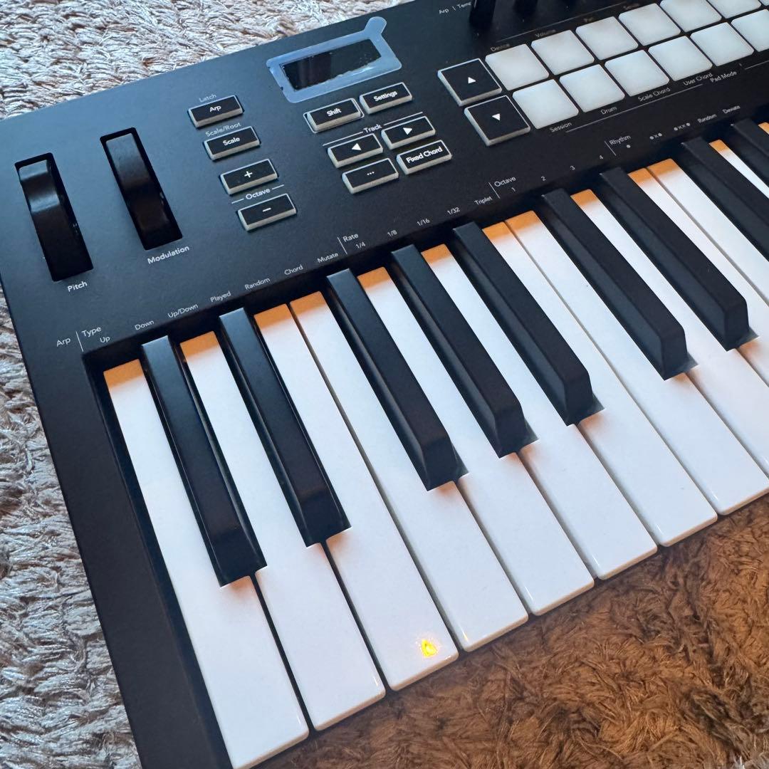 【三連休限定価格】Novation Launchkey 37 MIDIキーボード