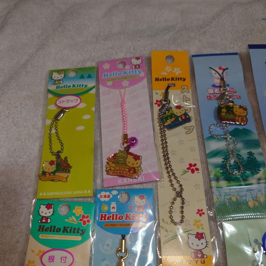 ご当地キティメタルストラップ・ファスナーアクセサリー・ピンズ・根付28ヶセット