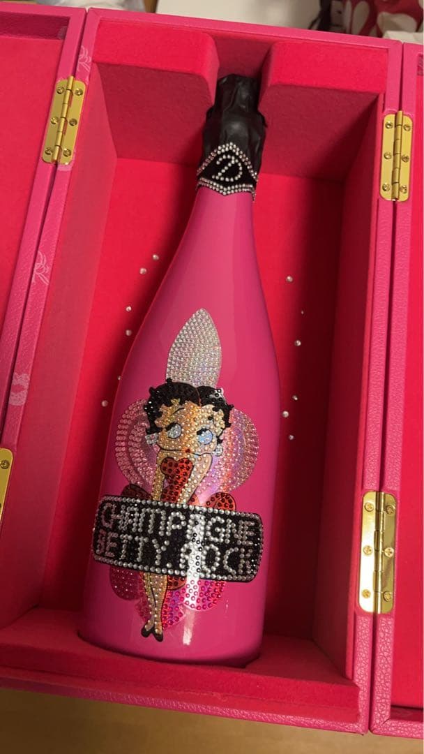 【未開封】BETTY:ROCK PINK シャンパンボトル