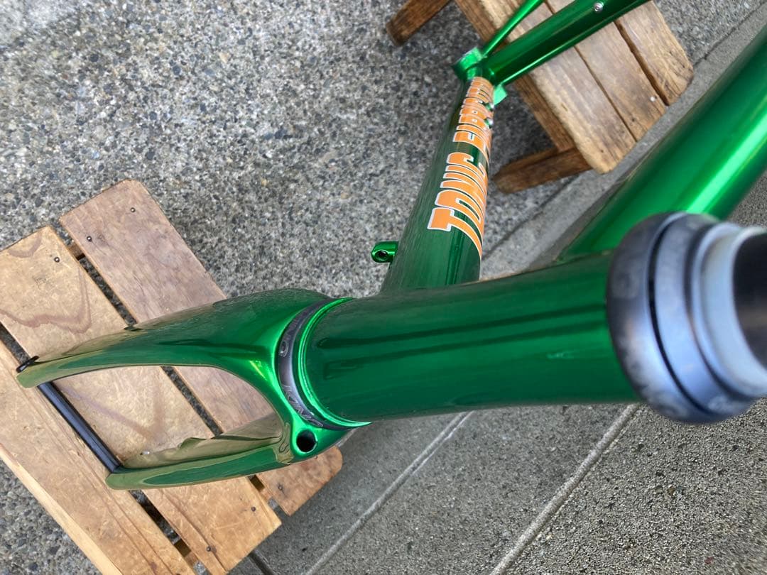 Tonic トニックDISCロードフレーム ENVEフォーク