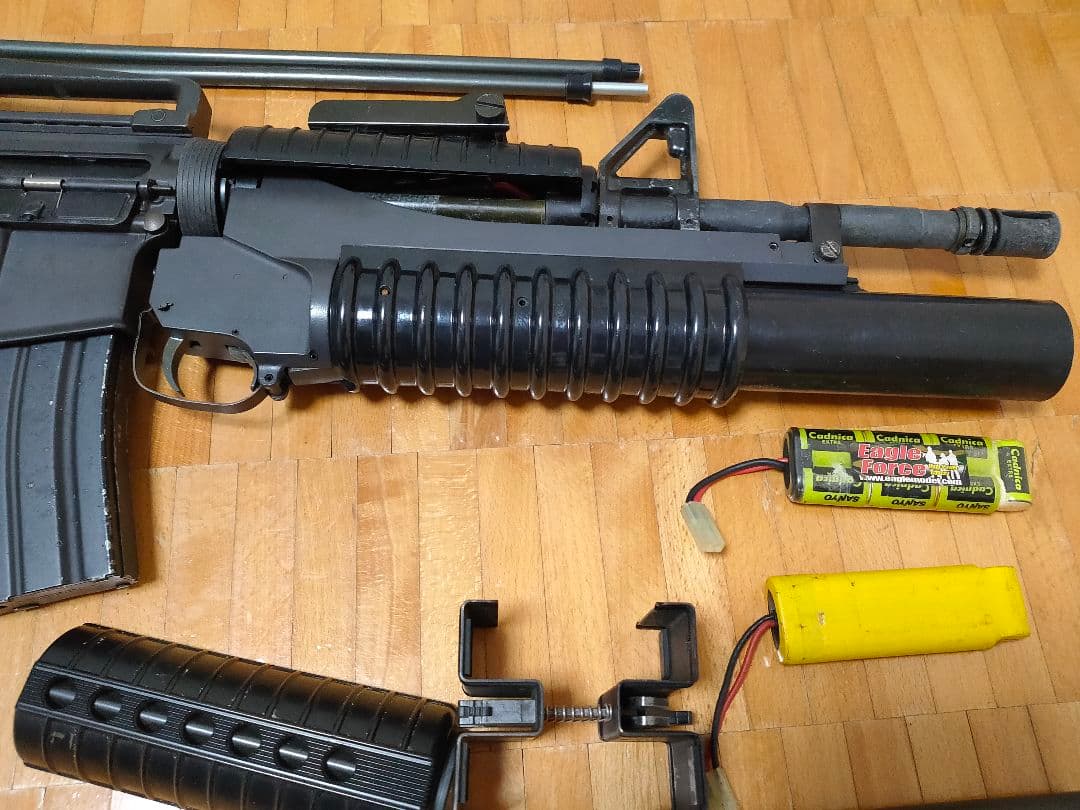 東京マルイ　電動ガン　M4カービン　サンプロ製？M203付き