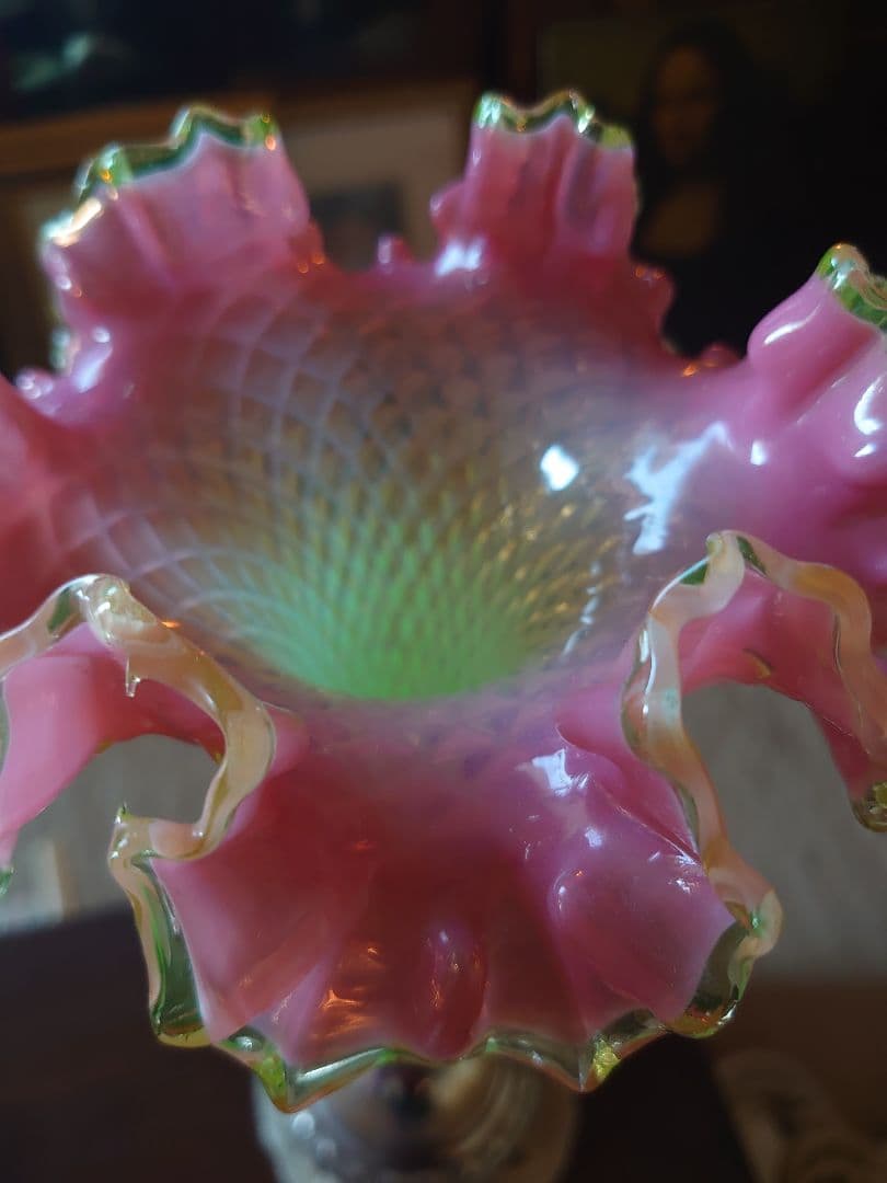 フランス1890s'ヴィクトリアン「イパーン 」クランベリー ヴァセリンSP花器