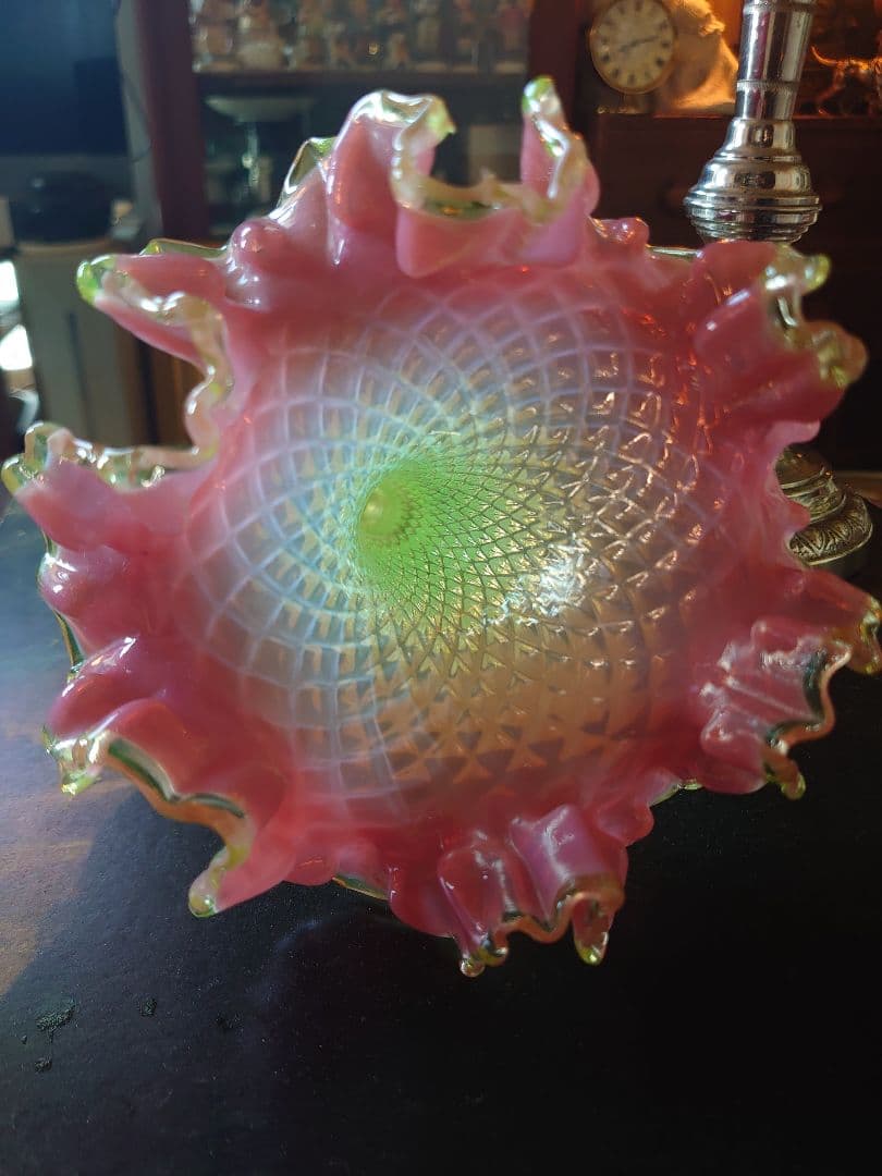 フランス1890s'ヴィクトリアン「イパーン 」クランベリー ヴァセリンSP花器