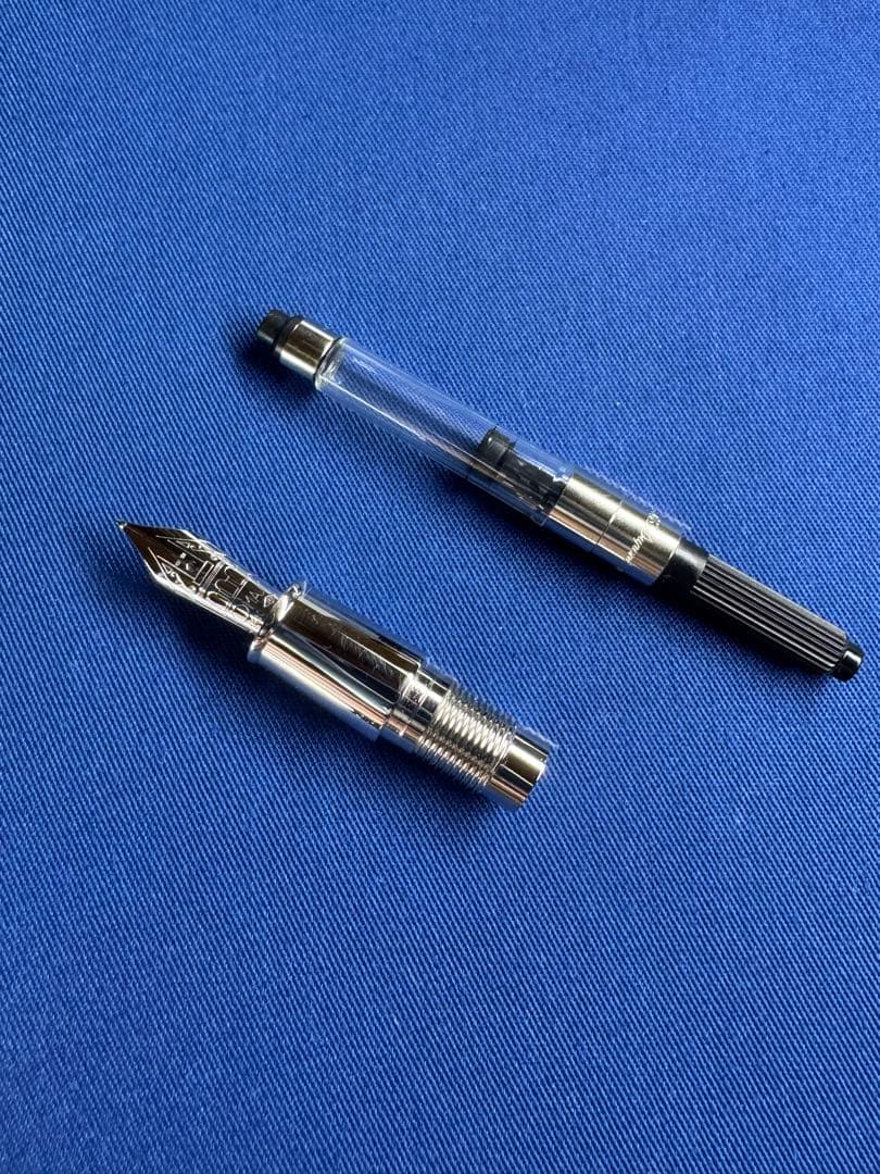 オマス ボローニャ マザーオブパール　万年筆