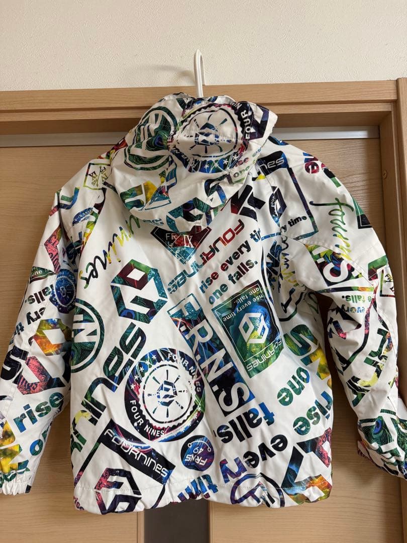 子供用スノーウエア、サイズ140 上下セット