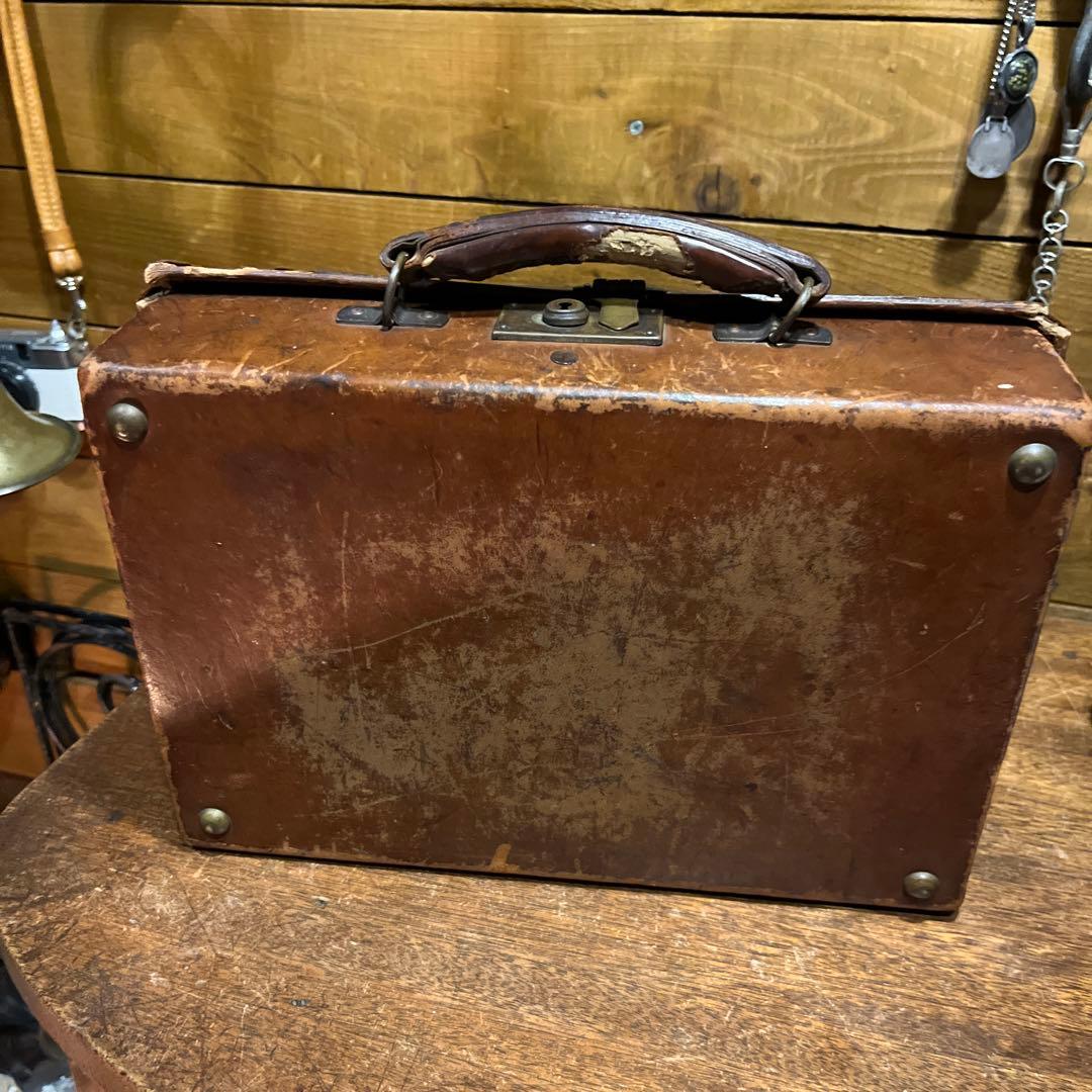 アンティークレザートランク
