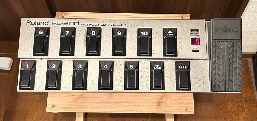 FC-200 ローランドMIDI Foot Controller