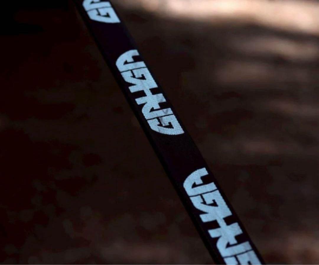 GAHGA 蓄光 テントロープブラック カラビナ付きガイロープ