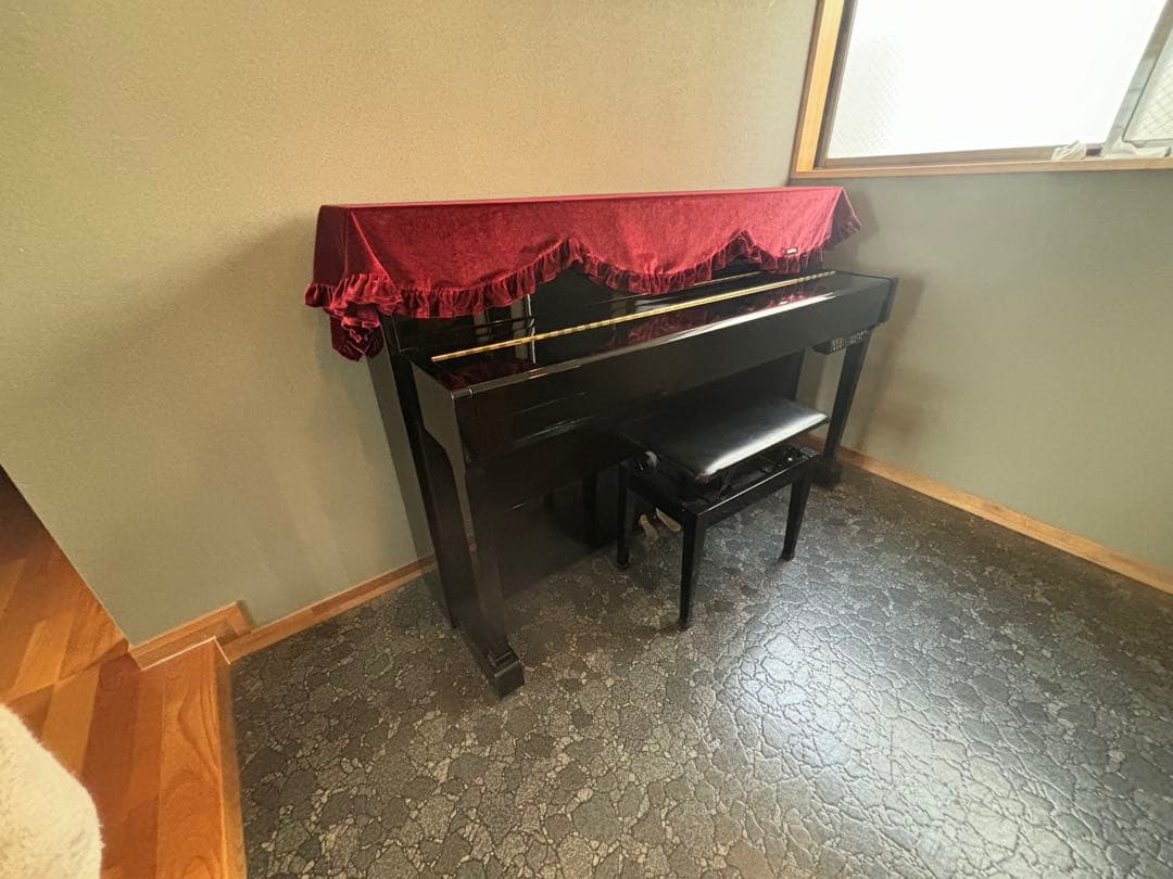 YAMAHA 電子型アップライトピアノ 黒 椅子付き