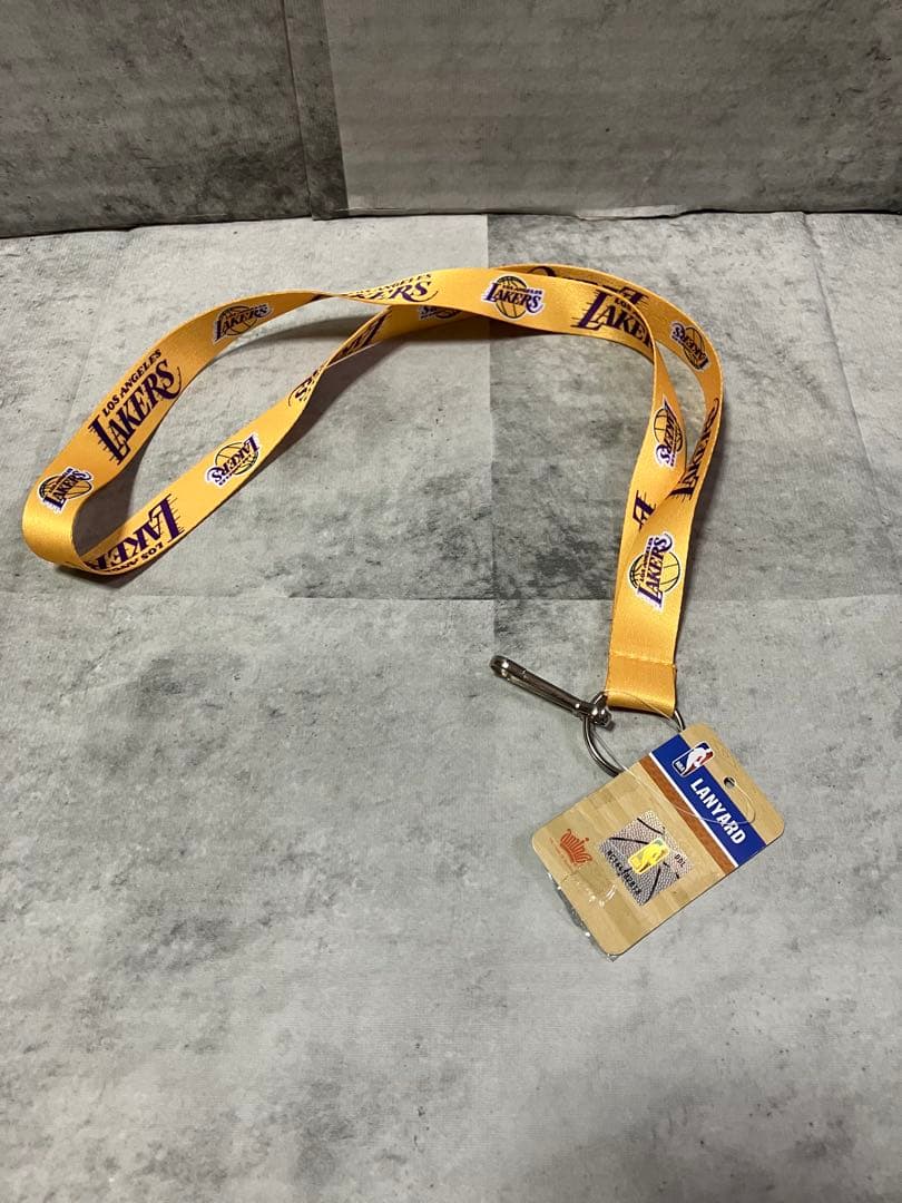 レイカーズ イエロー NBA ストラップ クリップ付き バスケットボール