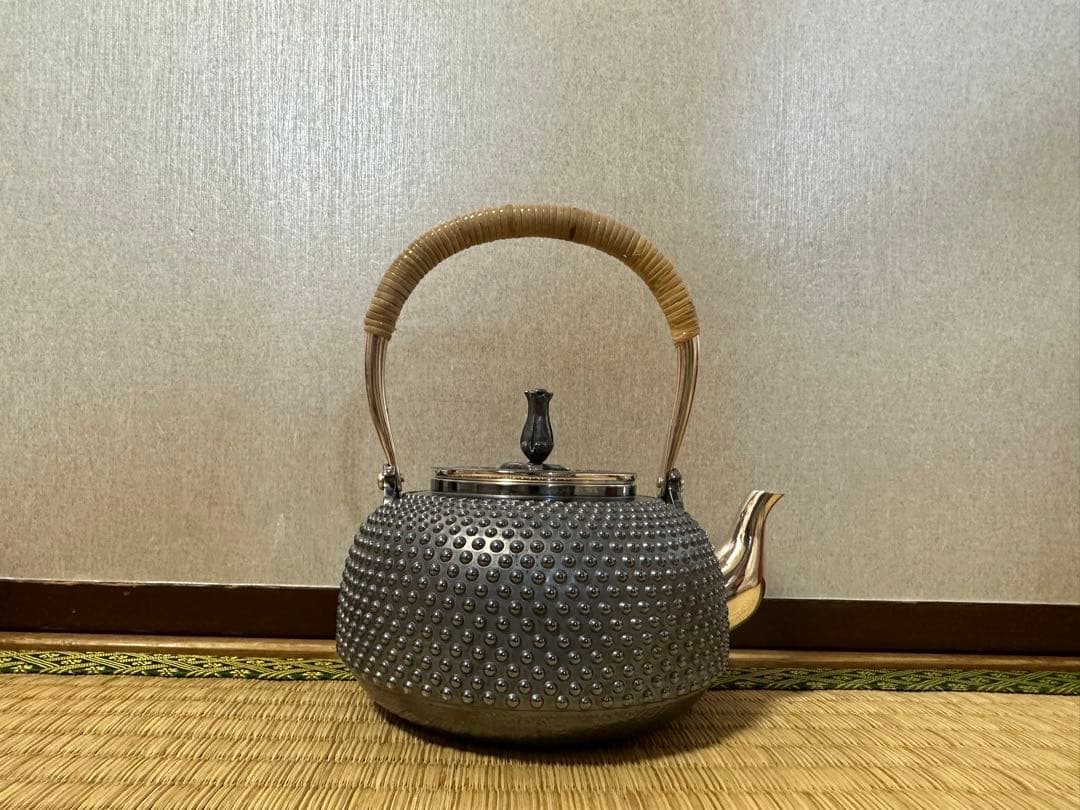 純銀製 玉霰打出 花蕾摘 あられ 湯沸 銀瓶 工芸品 美術品 煎茶道具
