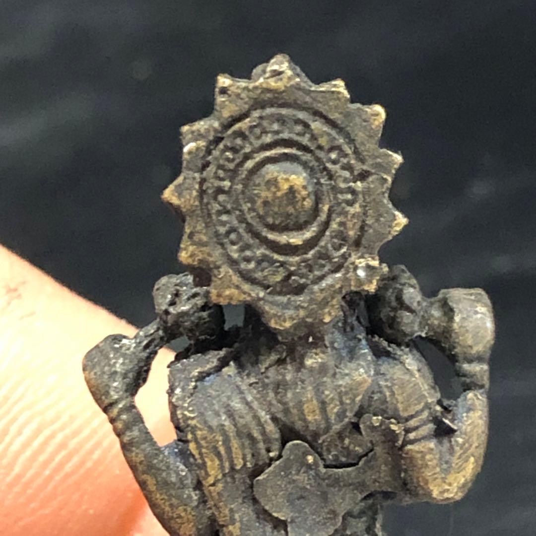 珍品◼️また蔵から謎の優しそうなお顔の金属製の神様の直立仏像が出て来ました。