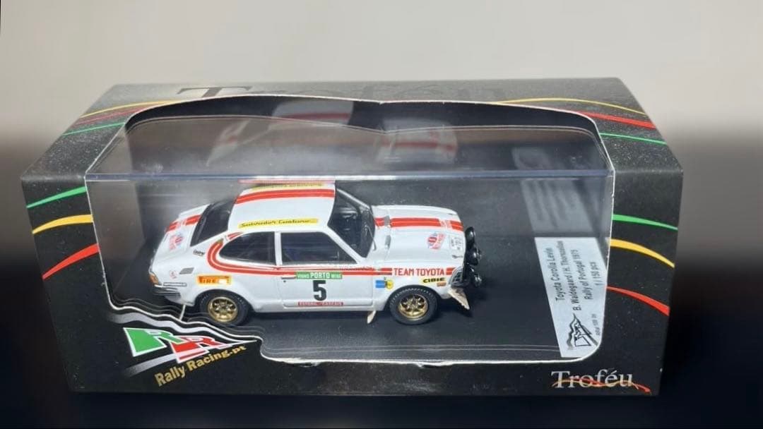 ミニカー1/43 トロフュー トヨタ カローラ レビン （TE27）150台限定