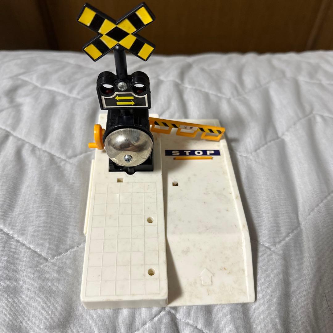 トミカタウンふみきり